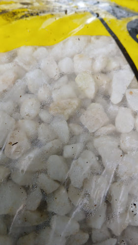 White marble 10mm 25kg €12